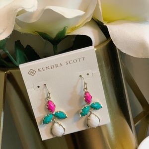 NWT Kendra Scott Kendall Gold Earrings